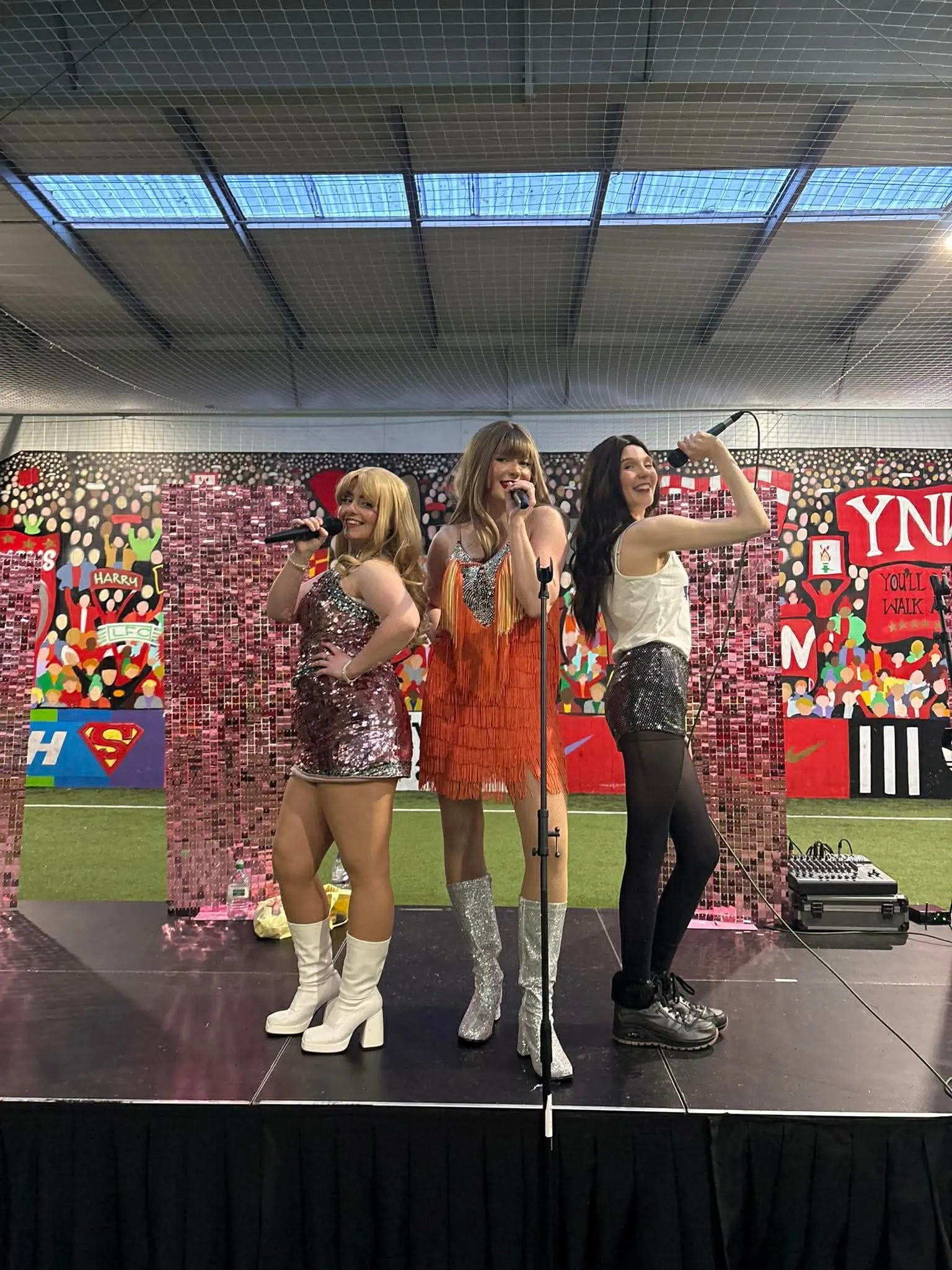 Music tribute performance